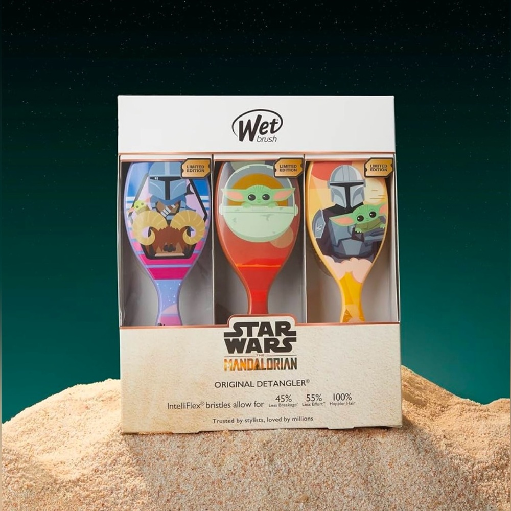 Wet Brush Original Detangler Stars War Mandalorian Edition